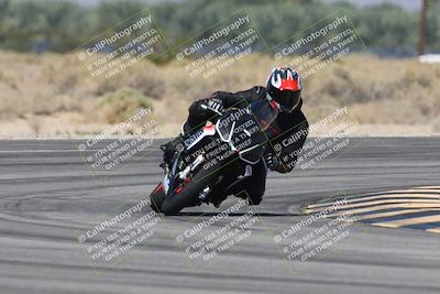 media/Oct-13-2025-Moto Forza (Mon) [[a66d839500]]/3-B Group/Session 3 (Turn 16)/